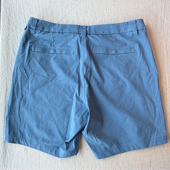 lululemon athletica Men's Slate Blue Flat-Front Shorts size 33 waist - Picture 2 of 7